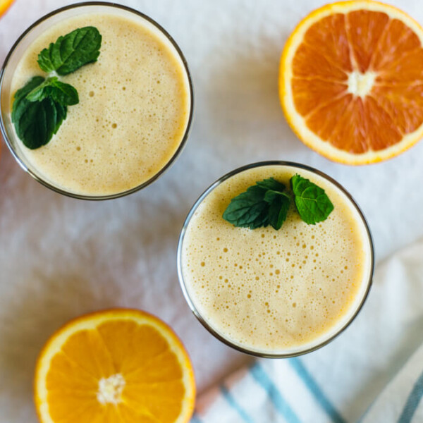 Almond orange smoothie. A great dairy-free, breakfast smoothie.