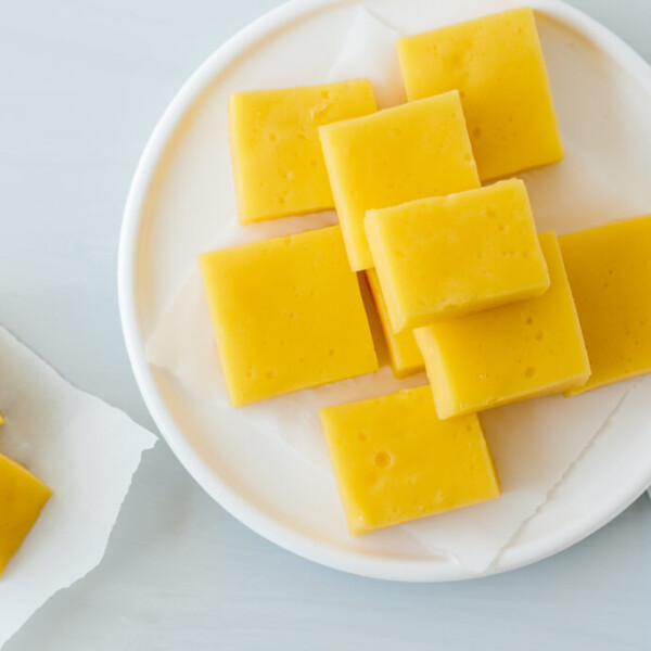 (paleo) Orange Mango Gelatin Gummies - loaded with healthy gelatin, these gummies are a great kid-friendly snack.
